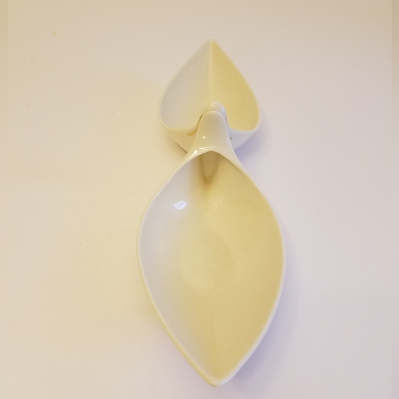 Lenox Vintage Double Sided Serving Dish with Gold Accents - Picture 5 of 13